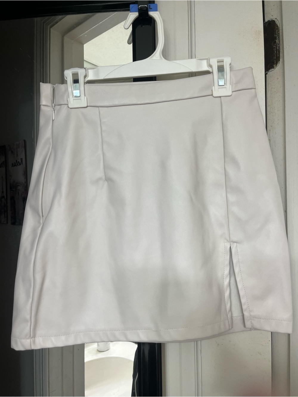 SHEIN Women’s White Faux-Leather Mini Skirt with Side Slit